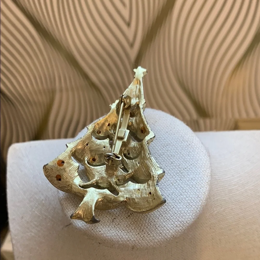 Vintage Gold Christmas Tree Brooch with Colorful Gems